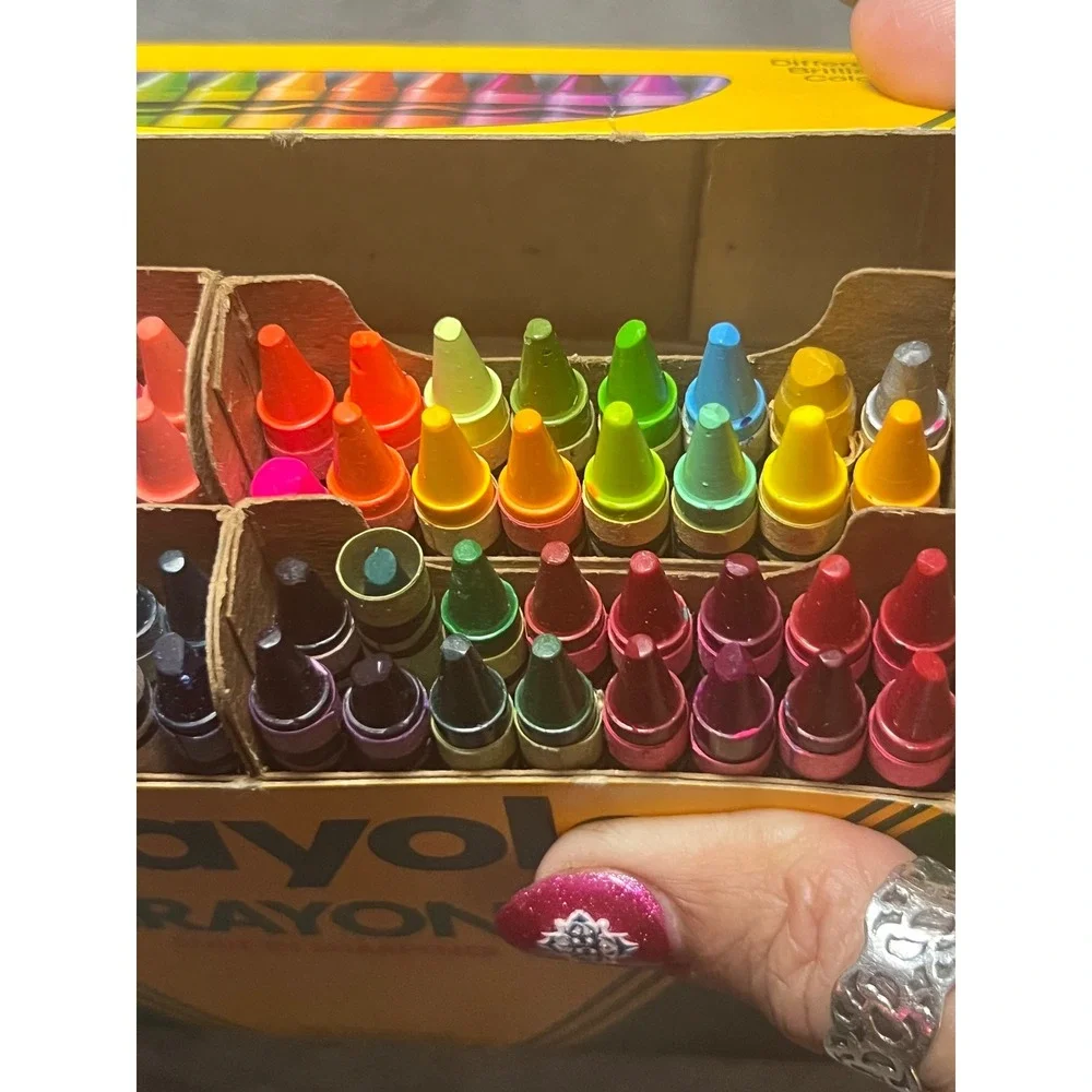 Vintage 1990 Crayola 64 USA Crayons‎ w Sharpener Open Box Thistle Mulberry